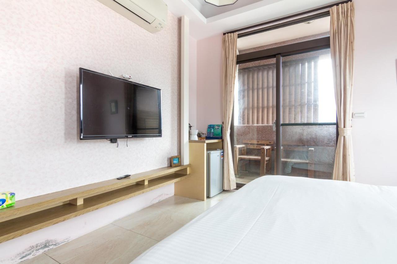Jhongshan Building Bed And Breakfast Città di Hualien Esterno foto